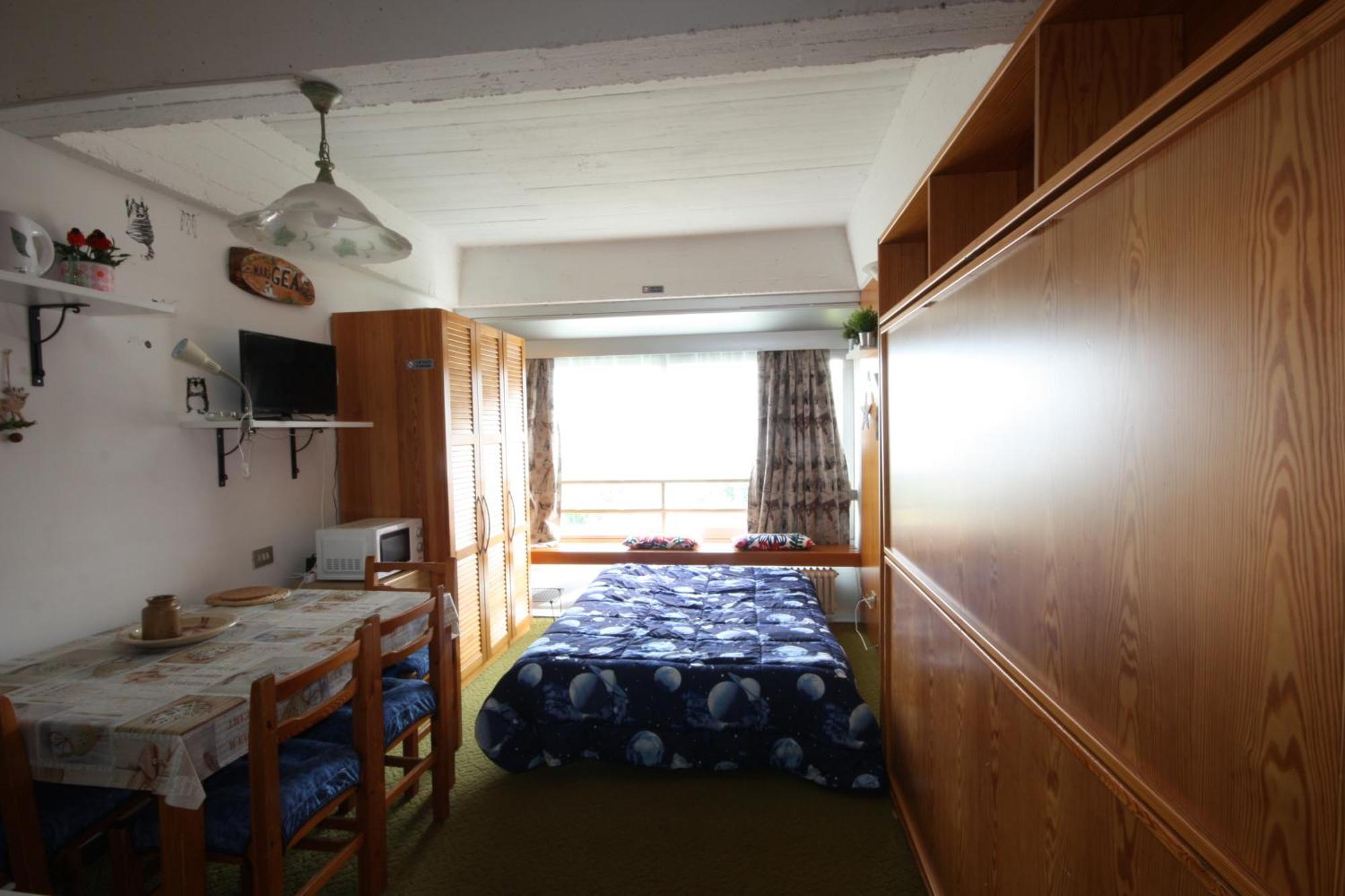 Marilleva 1400 Appartamenti Montana Room photo